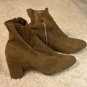 8.5 Women’s Heeled Booties